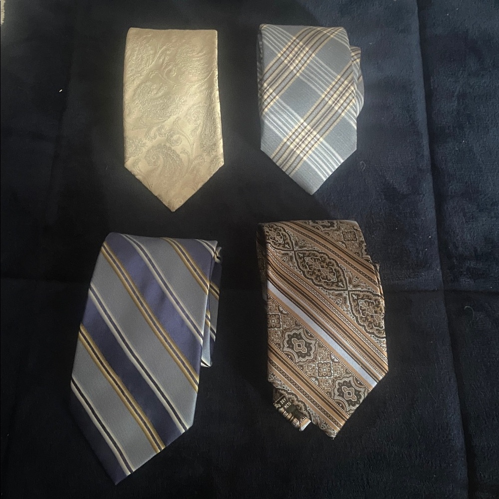 SET of 4 Silk Ties in Various styles & colours & brands